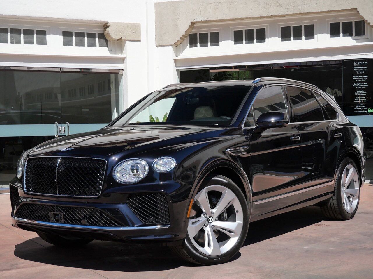 2025 Bentley Bentayga V8 Lawrence KS