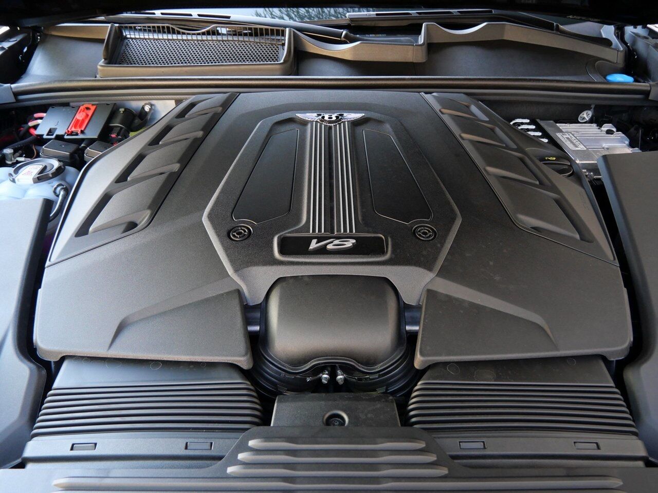 2025 Bentley Bentayga V8 Lawrence KS