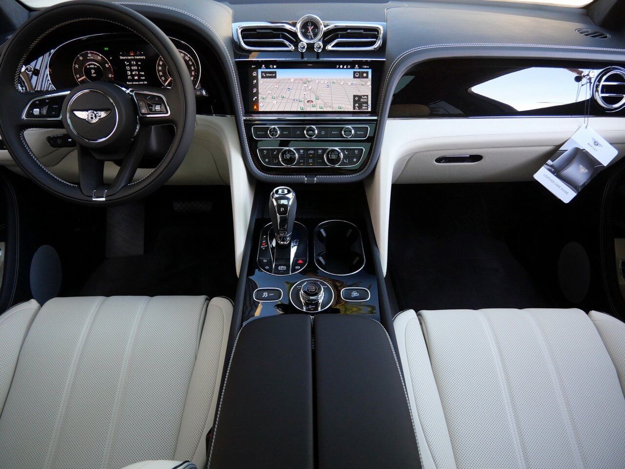 2025 Bentley Bentayga V8 Lawrence KS