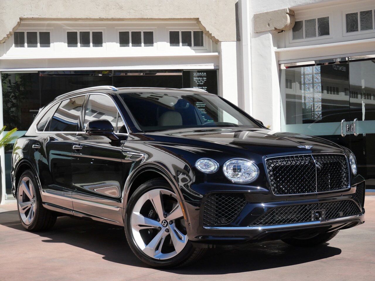 2025 Bentley Bentayga V8