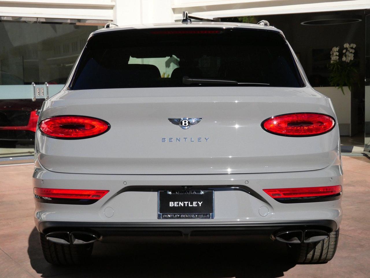 2025 Bentley Bentayga V8 Lawrence KS