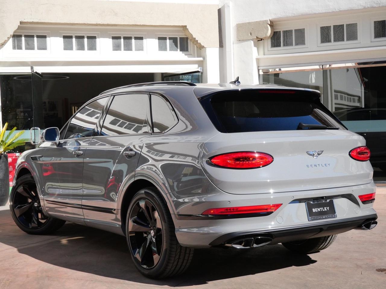 2025 Bentley Bentayga V8