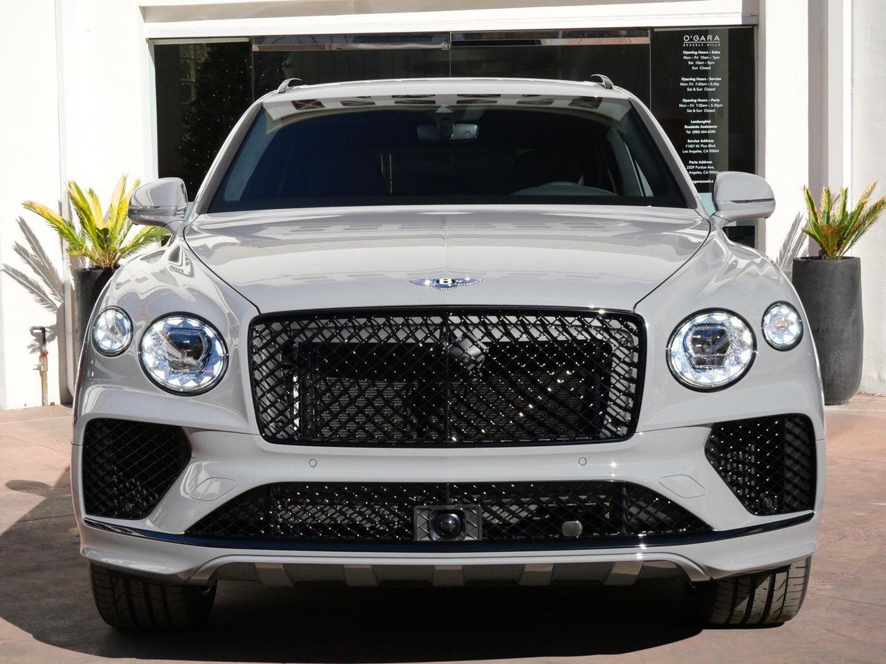 2025 Bentley Bentayga V8 Lawrence KS