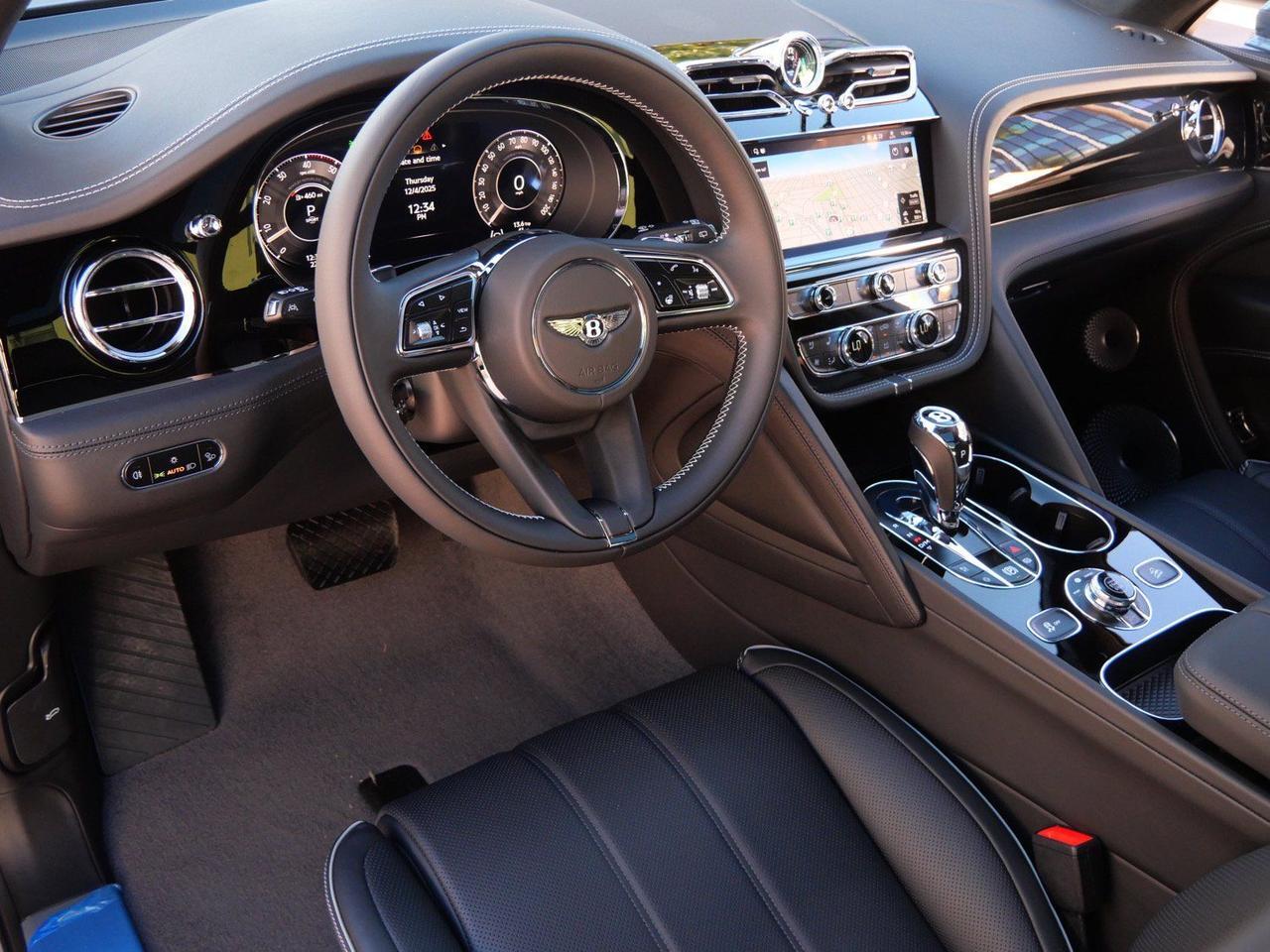 2025 Bentley Bentayga V8 Lawrence KS