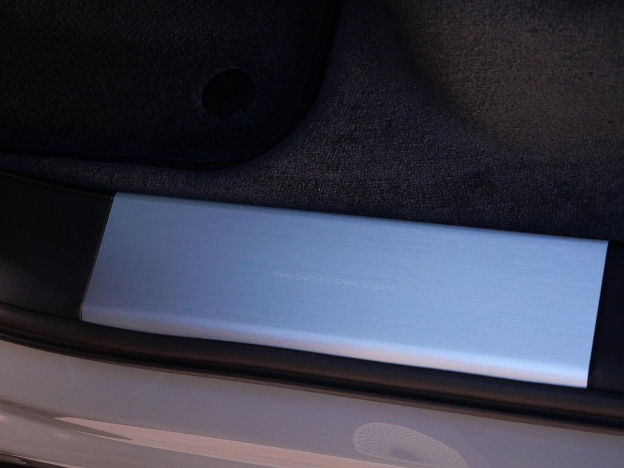 2025 Bentley Bentayga V8 Lawrence KS