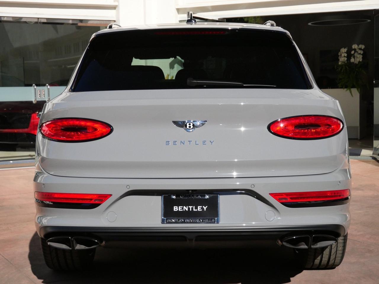 2025 Bentley Bentayga V8 Lawrence KS