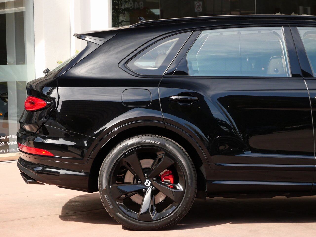 2025 Bentley Bentayga V8 Lawrence KS