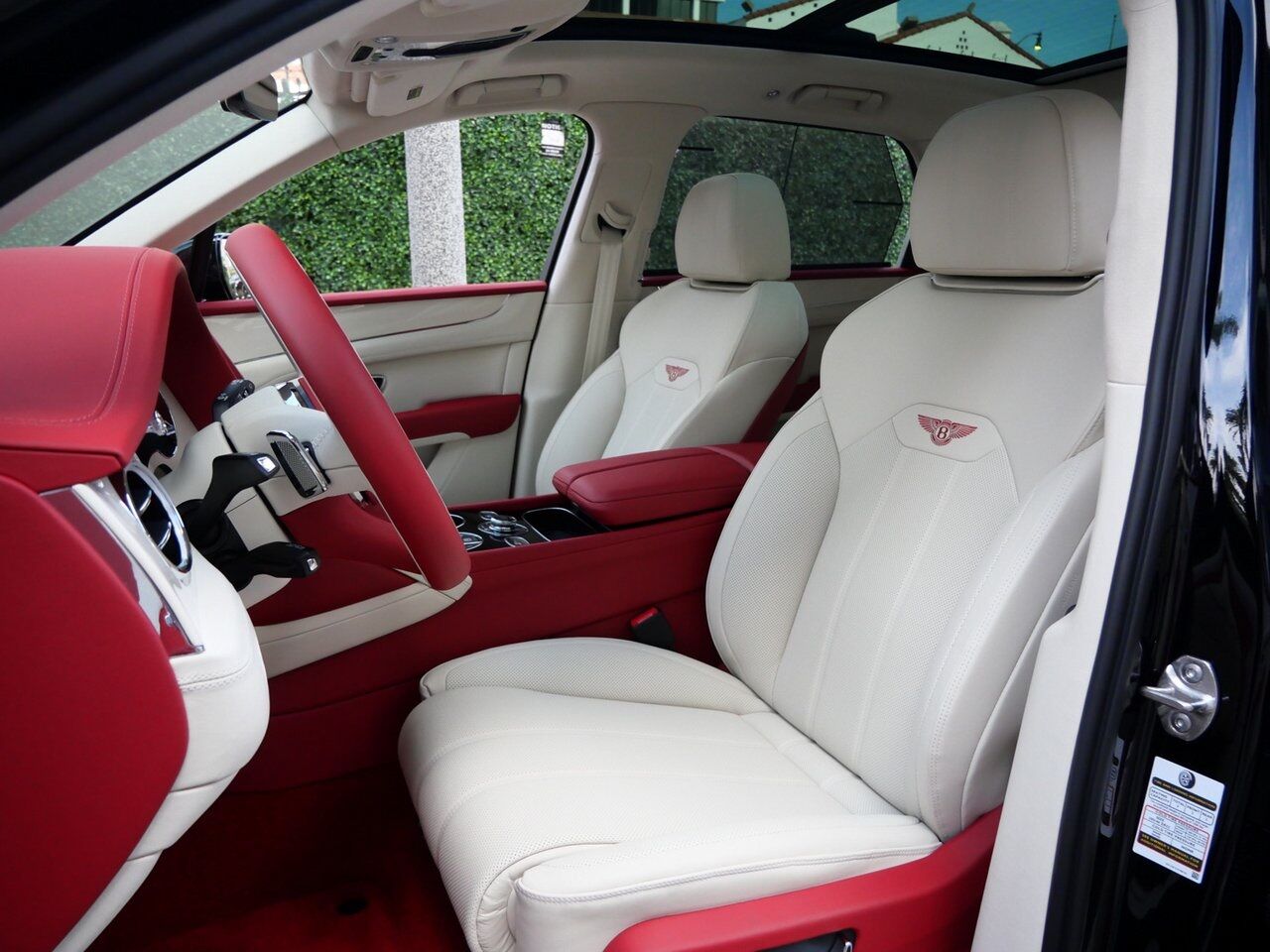 2025 Bentley Bentayga V8 Lawrence KS
