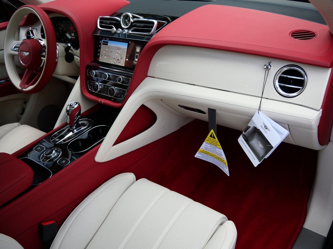 2025 Bentley Bentayga V8 Lawrence KS