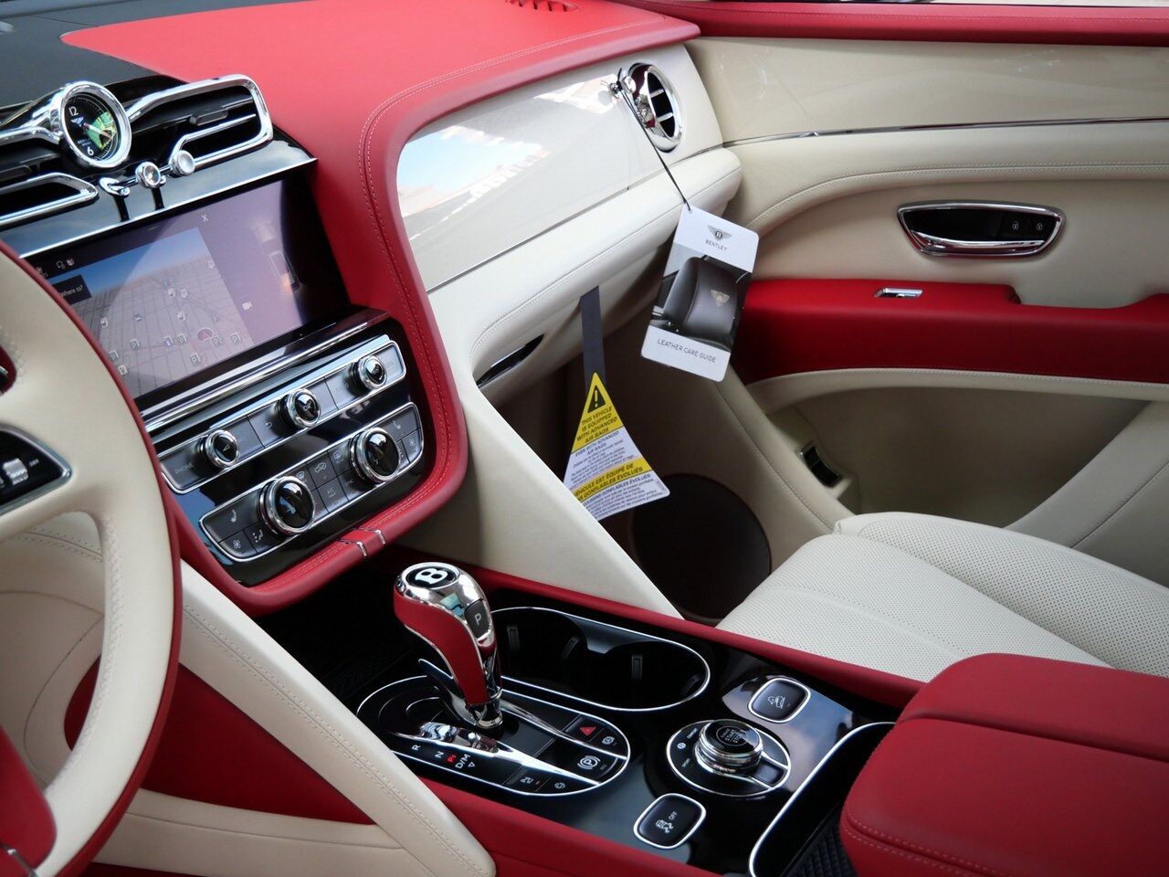 2025 Bentley Bentayga V8 Lawrence KS