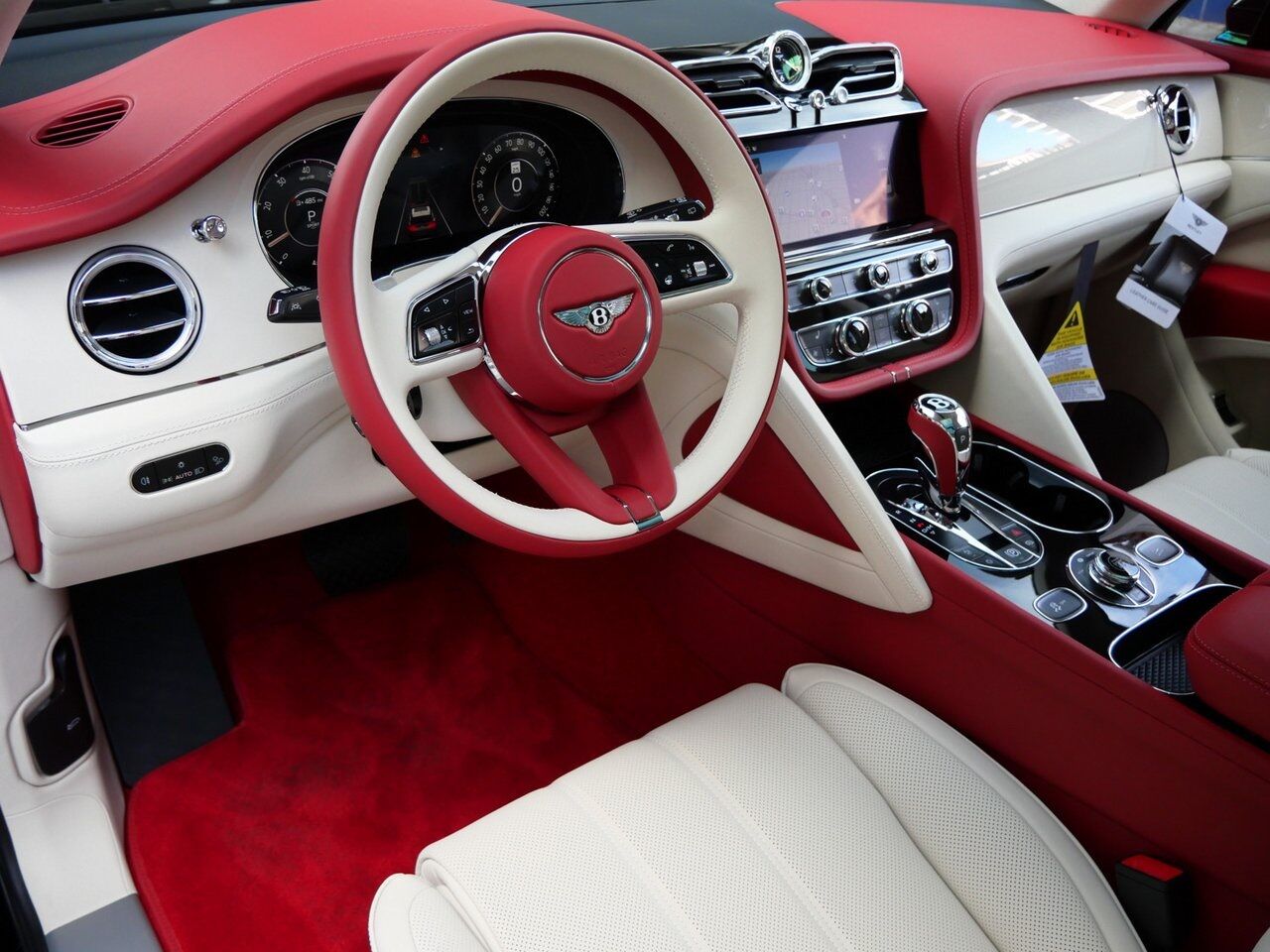 2025 Bentley Bentayga V8 Lawrence KS