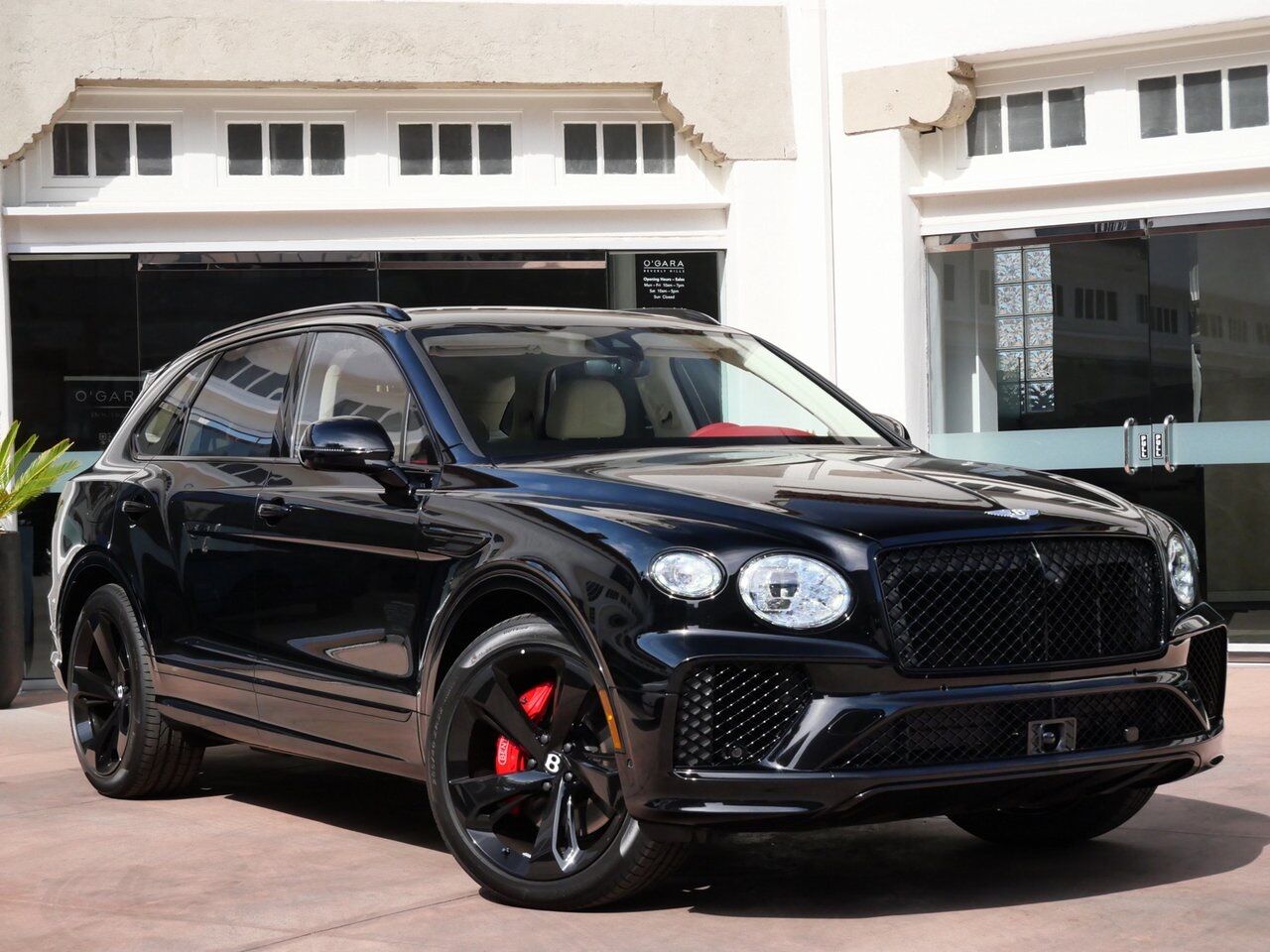 2025 Bentley Bentayga V8 Lawrence KS