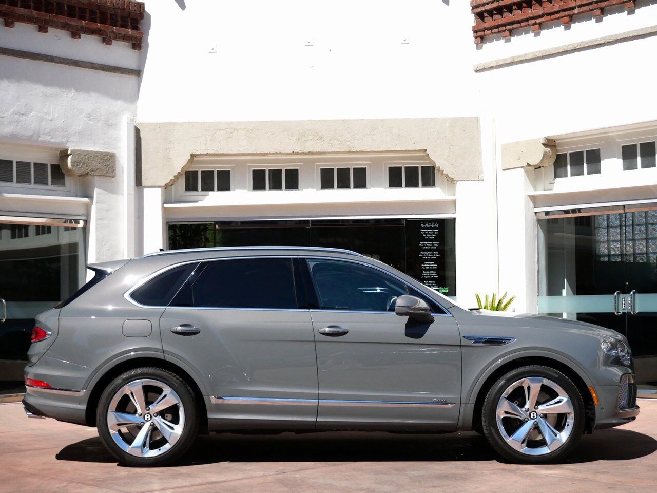2025 Bentley Bentayga V8 Lawrence KS