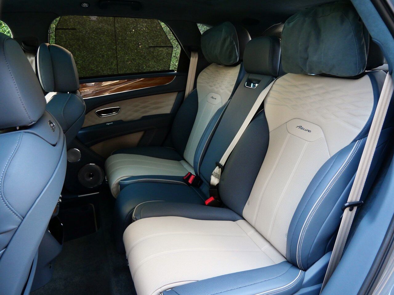 2025 Bentley Bentayga V8 Lawrence KS