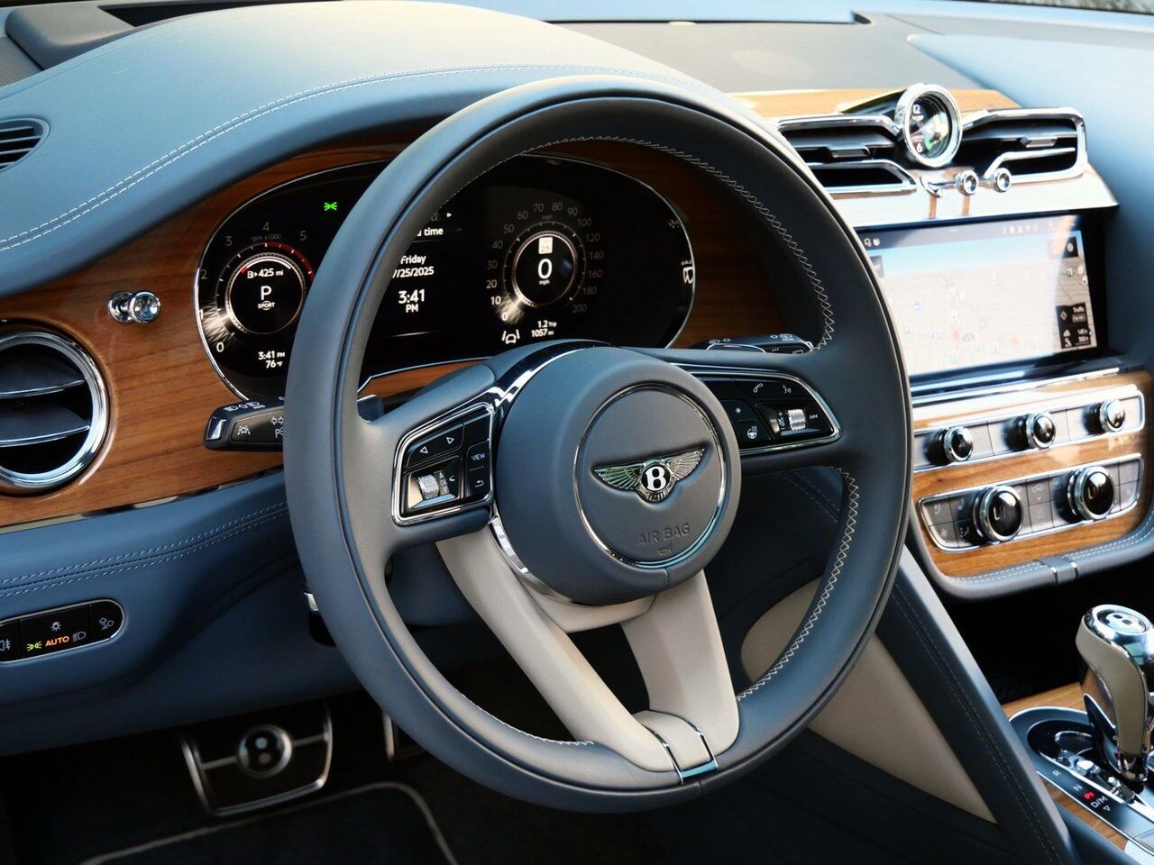 2025 Bentley Bentayga V8 Lawrence KS
