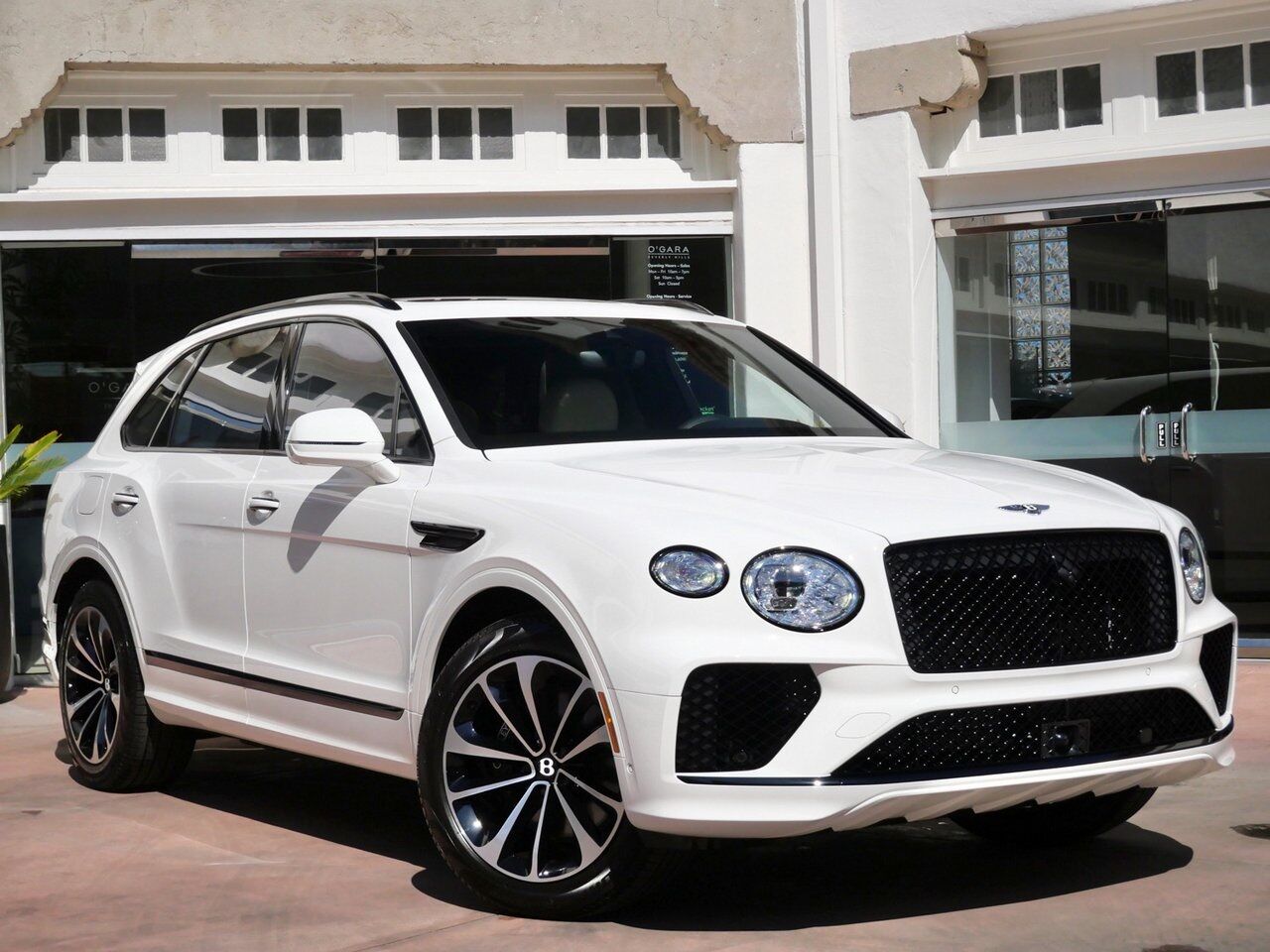 2025 Bentley Bentayga V8 Lawrence KS