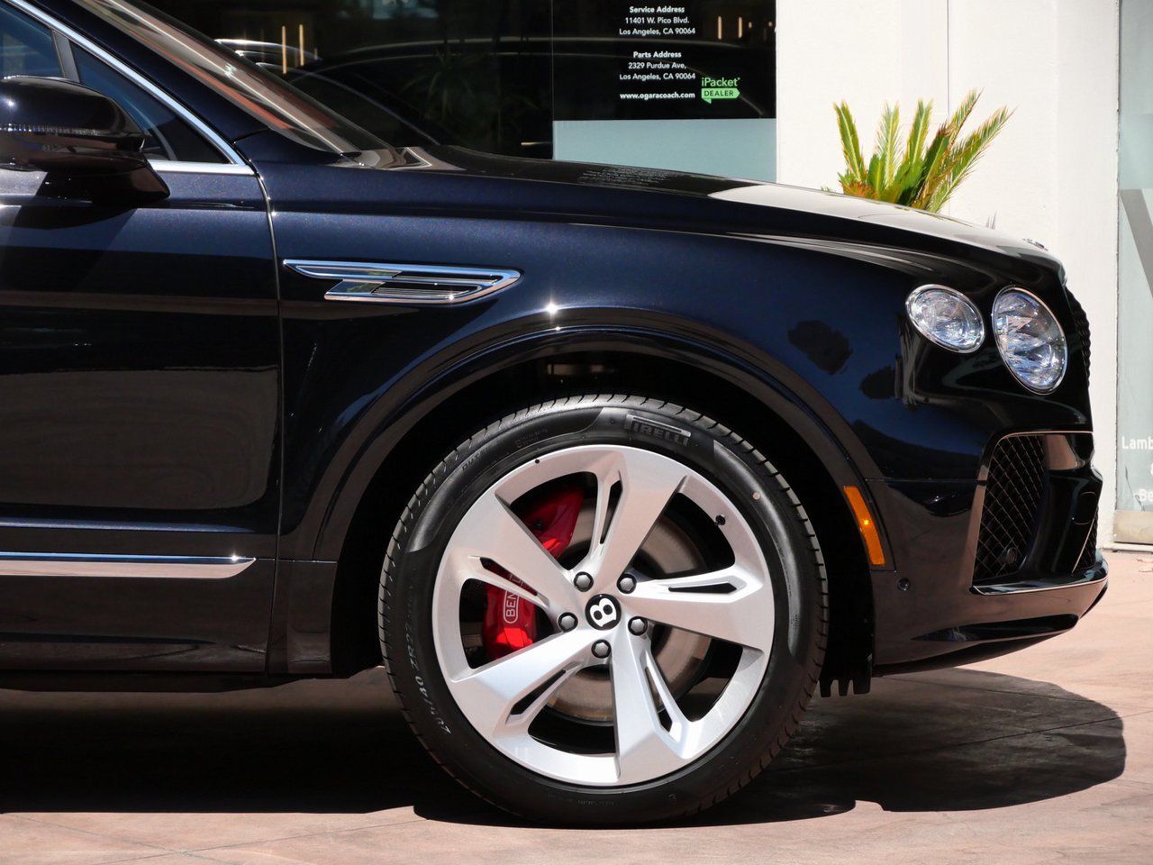 2025 Bentley Bentayga V8 Lawrence KS