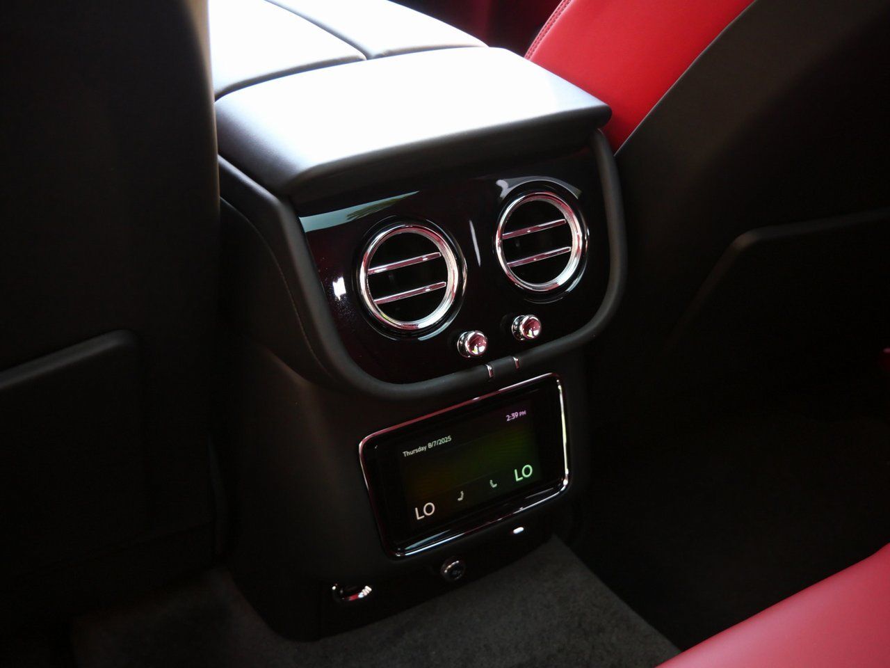 2025 Bentley Bentayga V8 Lawrence KS