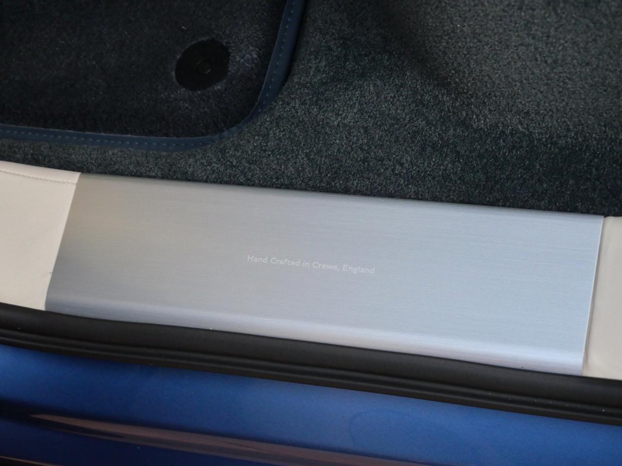 2025 Bentley Bentayga V8 Lawrence KS