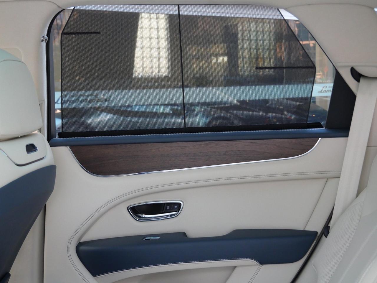 2025 Bentley Bentayga V8 Lawrence KS