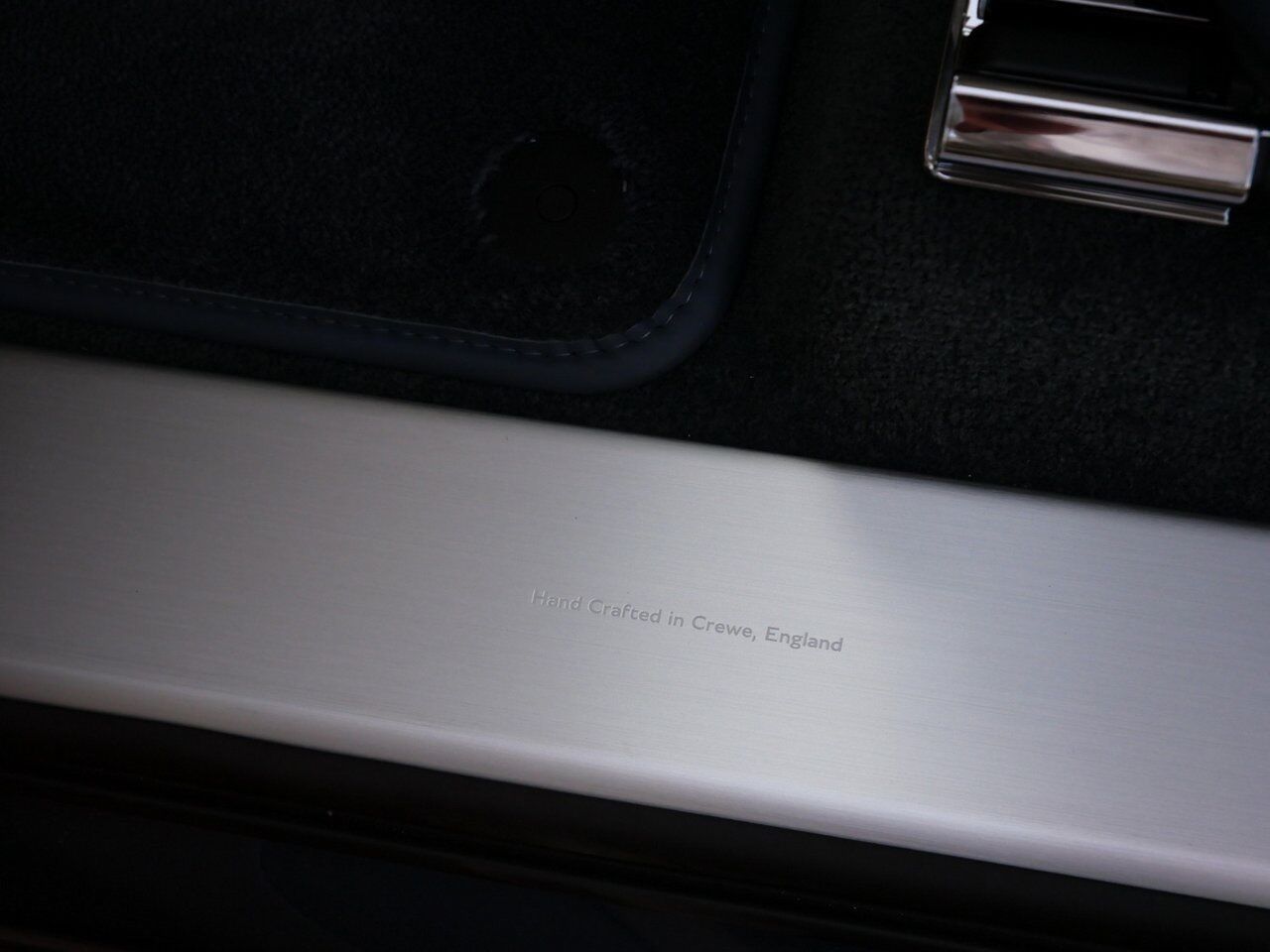 2025 Bentley Bentayga V8 Lawrence KS