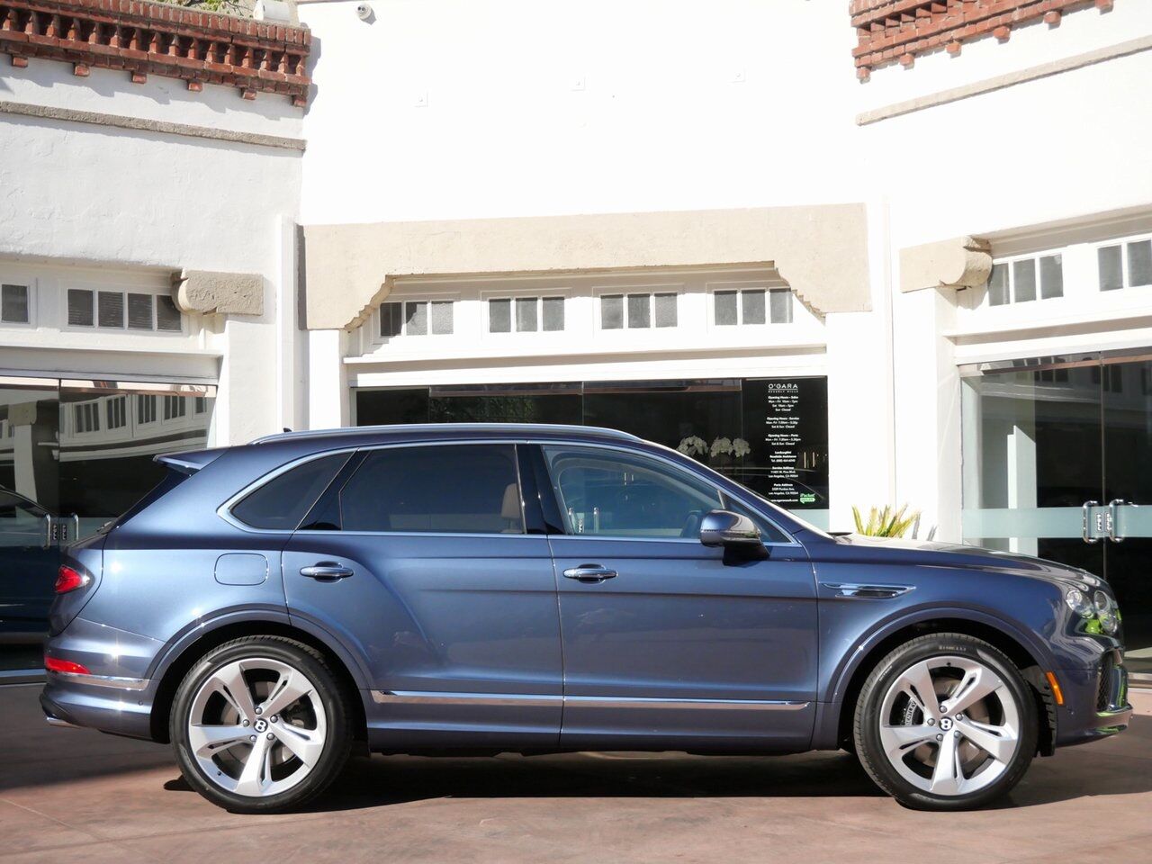 2025 Bentley Bentayga V8 Lawrence KS