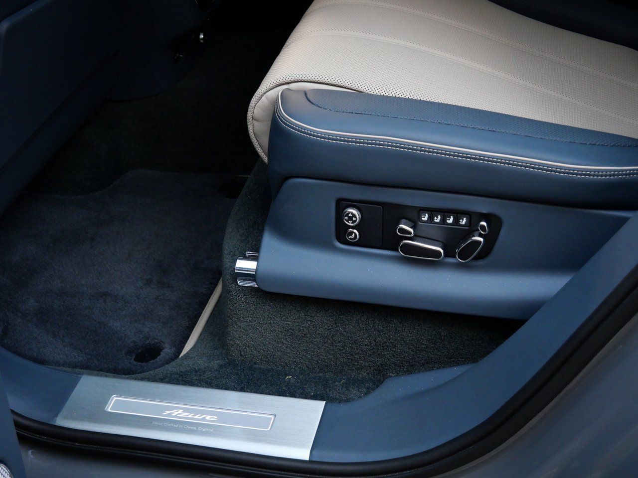 2025 Bentley Bentayga V8 V8 Lawrence KS