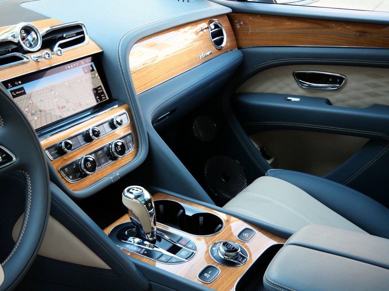 2025 Bentley Bentayga V8 V8 Lawrence KS