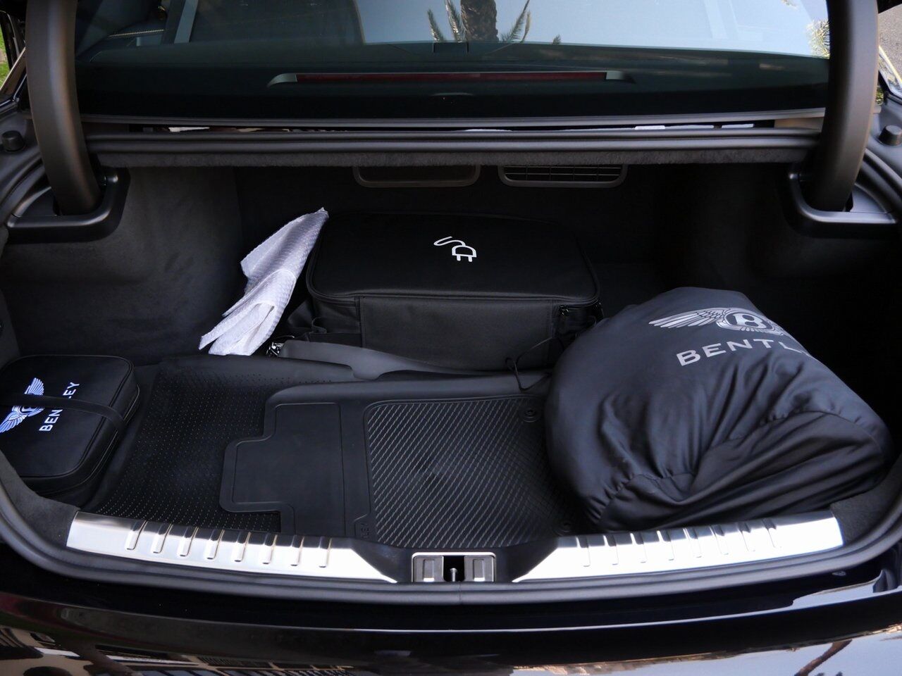 2025 Bentley Flying Spur Black Edition Lawrence KS