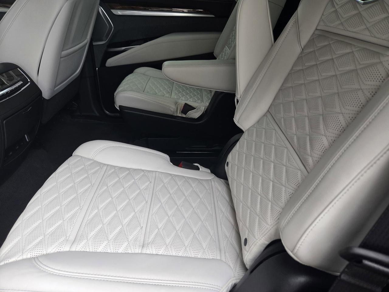 2025 Cadillac Escalade 4WD Sport Platinum Roseville CA