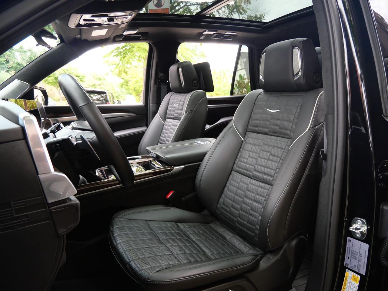 2025 Cadillac Escalade Sport Platinum Sport Platinum Lawrence KS