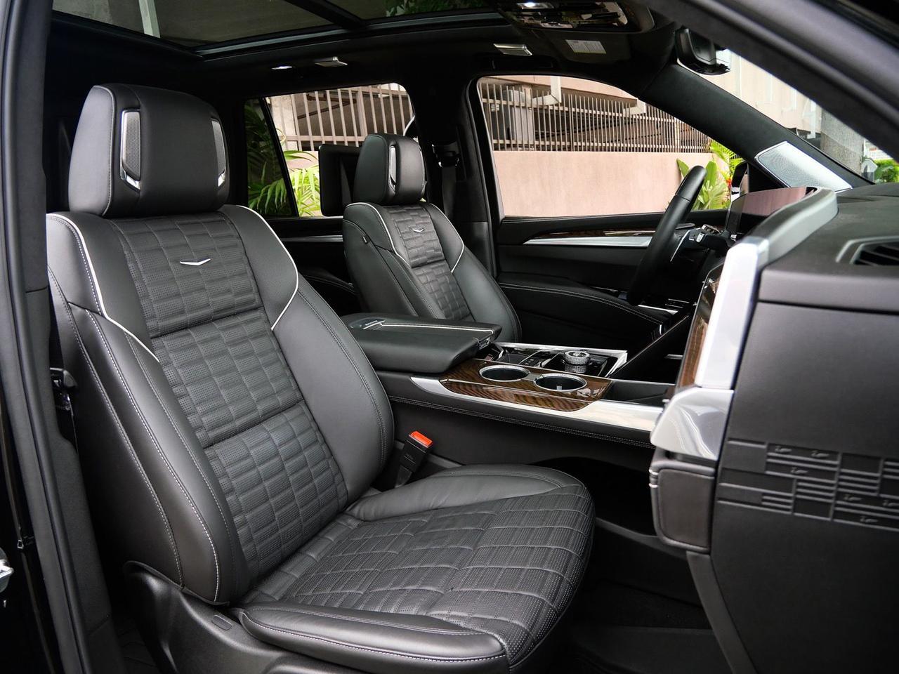 2025 Cadillac Escalade Sport Platinum Sport Platinum Lawrence KS