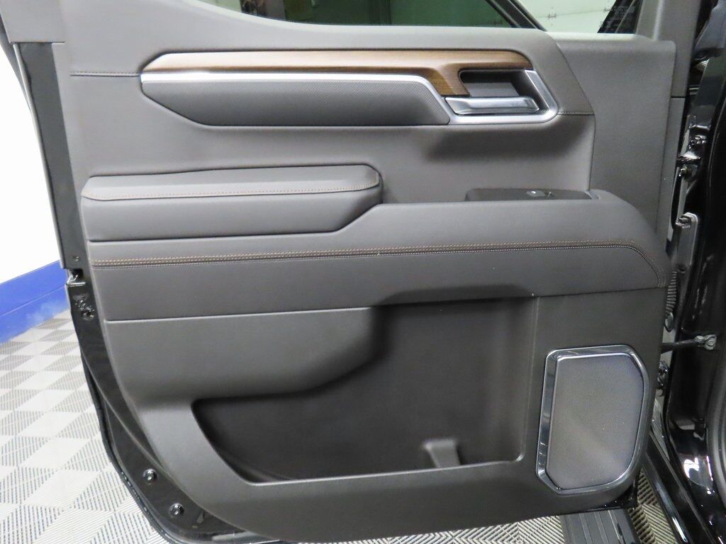 2025 Chevrolet Silverado 1500 4x4 Crew Cab High Country Fond du Lac WI 2025 Chevrolet Silverado 1500 4x4 Crew Cab High Country Fond du Lac WI