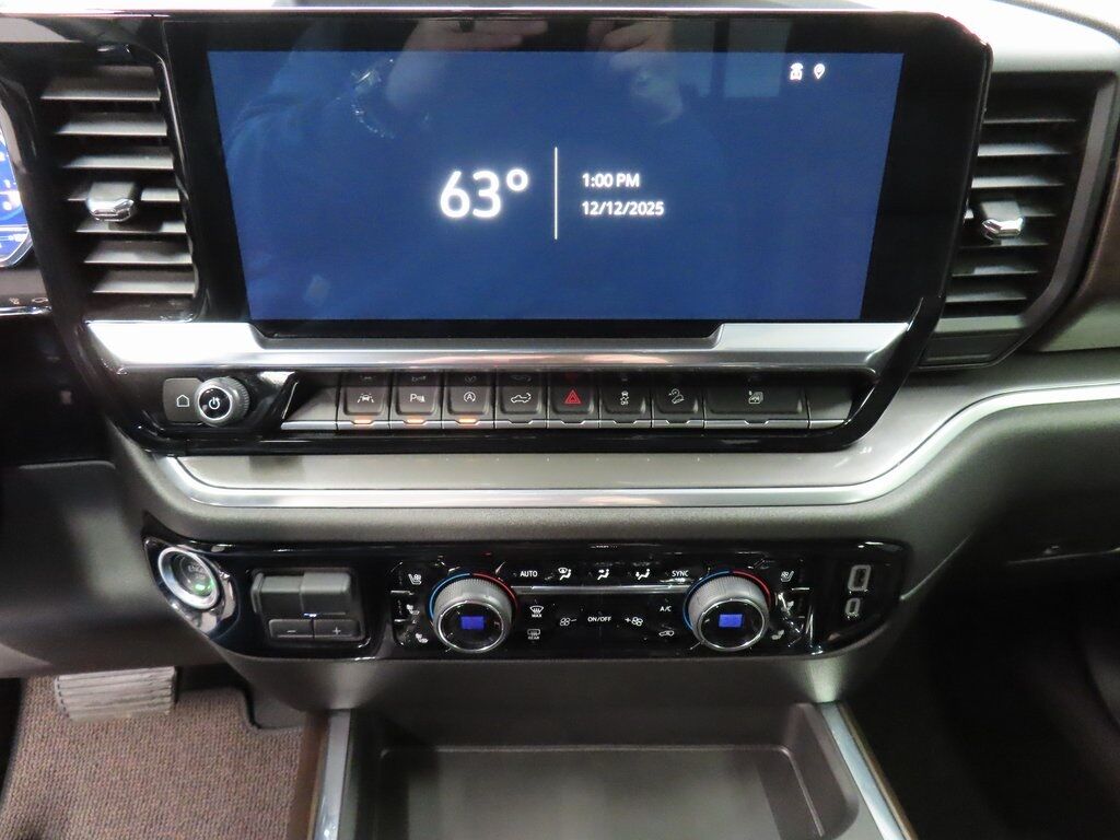 2025 Chevrolet Silverado 1500 4x4 Crew Cab High Country Fond du Lac WI 2025 Chevrolet Silverado 1500 4x4 Crew Cab High Country Fond du Lac WI