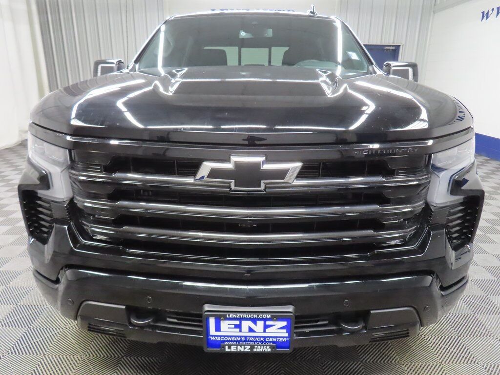 2025 Chevrolet Silverado 1500 4x4 Crew Cab High Country Fond du Lac WI 2025 Chevrolet Silverado 1500 4x4 Crew Cab High Country Fond du Lac WI