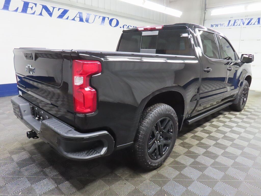 2025 Chevrolet Silverado 1500 4x4 Crew Cab High Country Fond du Lac WI 2025 Chevrolet Silverado 1500 4x4 Crew Cab High Country Fond du Lac WI