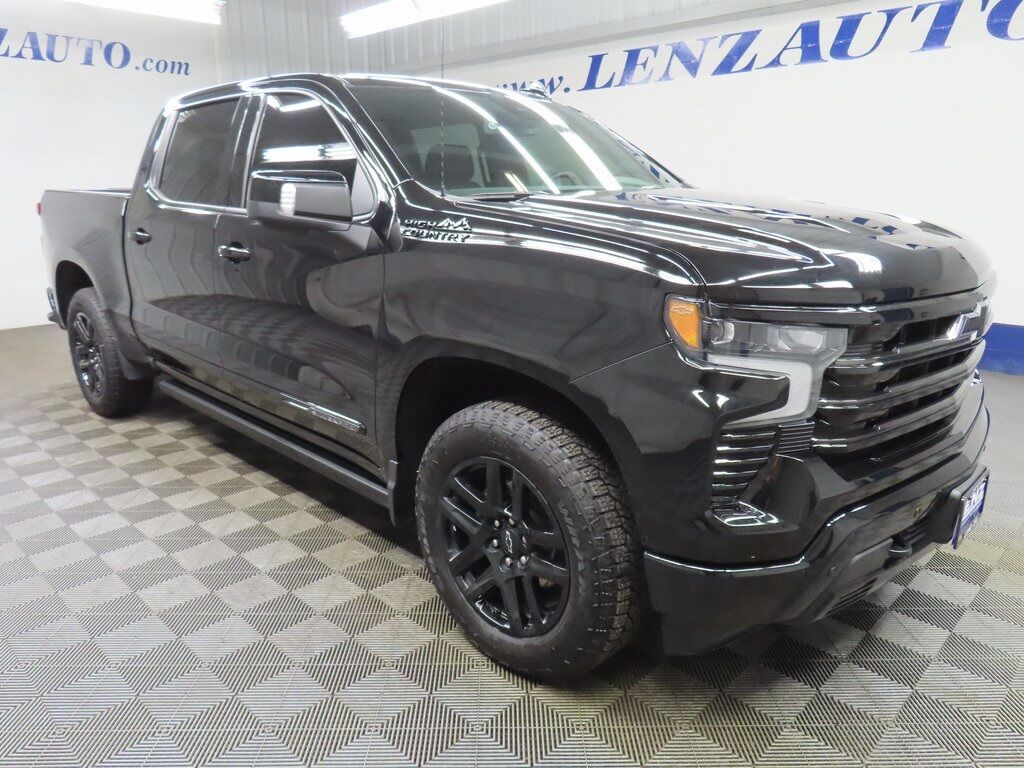 2025 Chevrolet Silverado 1500 4x4 Crew Cab High Country Fond du Lac WI 2025 Chevrolet Silverado 1500 4x4 Crew Cab High Country Fond du Lac WI