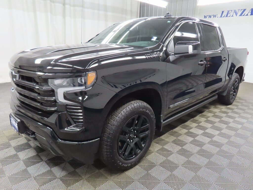 2025 Chevrolet Silverado 1500 4x4 Crew Cab High Country Fond du Lac WI 2025 Chevrolet Silverado 1500 4x4 Crew Cab High Country Fond du Lac WI