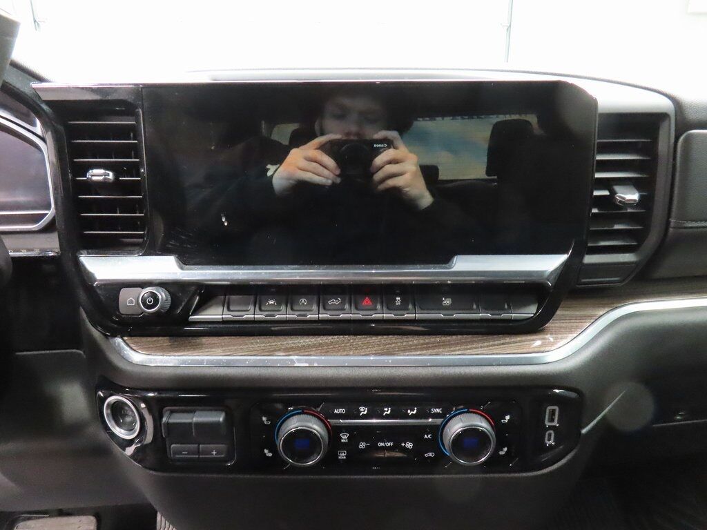 2025 Chevrolet Silverado 1500 4x4 Crew Cab LT Fond du Lac WI 2025 Chevrolet Silverado 1500 4x4 Crew Cab LT Fond du Lac WI