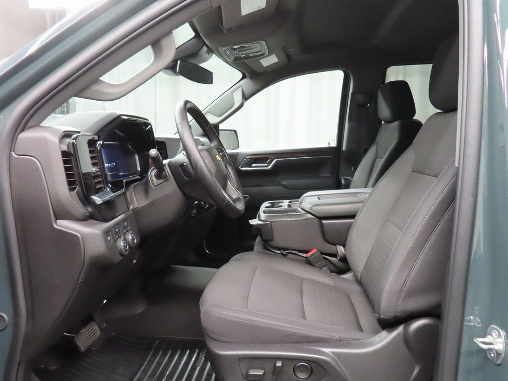 2025 Chevrolet Silverado 1500 4x4 Crew Cab LT Fond du Lac WI 2025 Chevrolet Silverado 1500 4x4 Crew Cab LT Fond du Lac WI