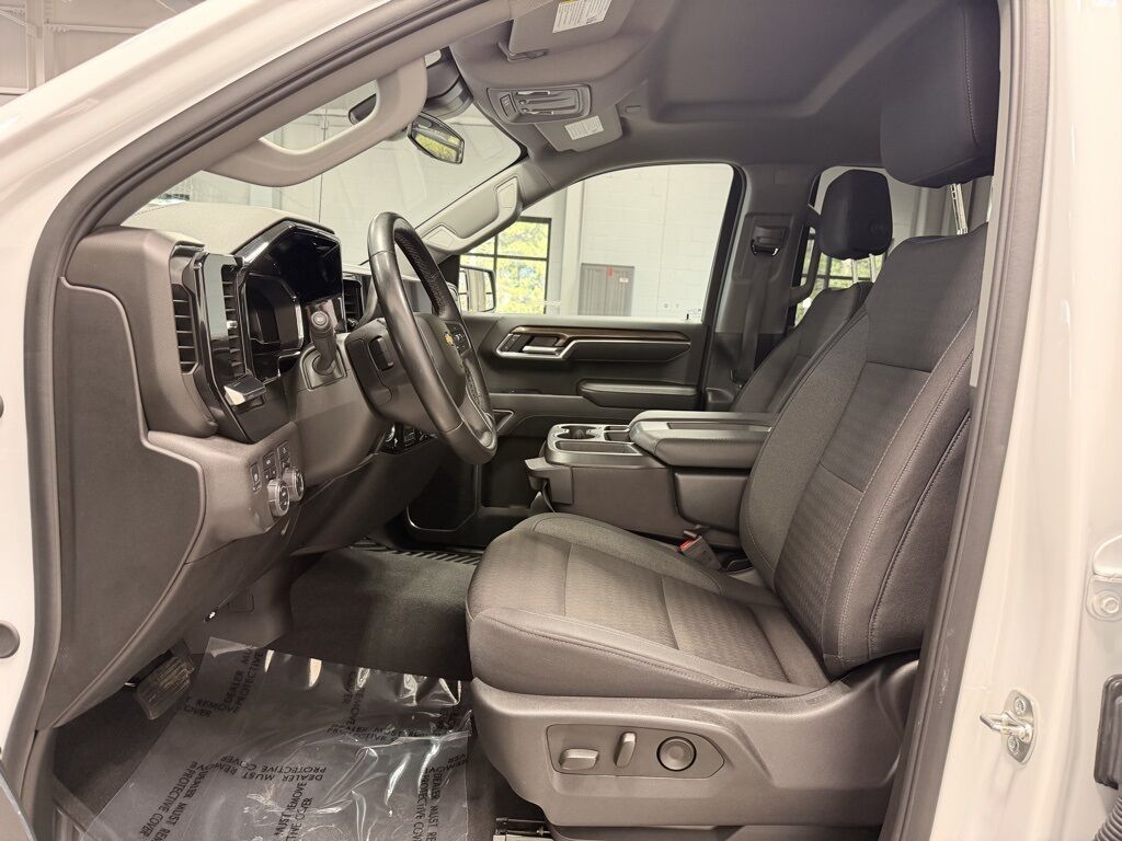 2025 Chevrolet Silverado 1500 4x4 Crew Cab LT Minocqua WI 2025 Chevrolet Silverado 1500 4x4 Crew Cab LT Minocqua WI