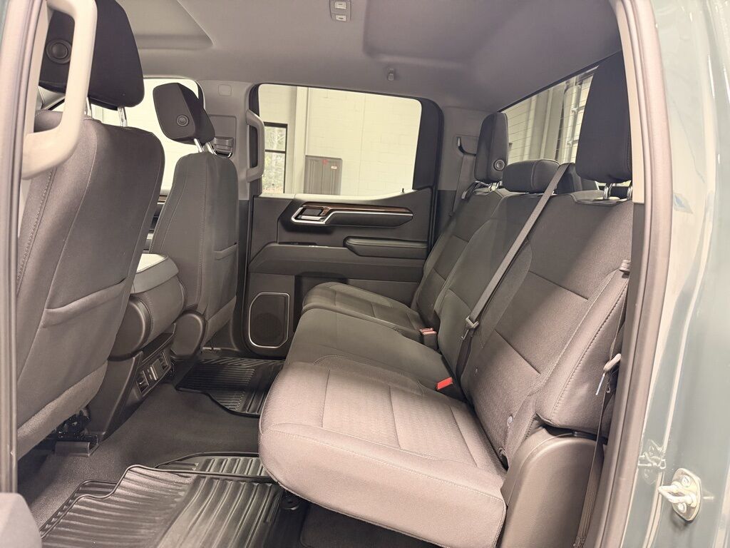 2025 Chevrolet Silverado 1500 4x4 Crew Cab LT Minocqua WI 2025 Chevrolet Silverado 1500 4x4 Crew Cab LT Minocqua WI