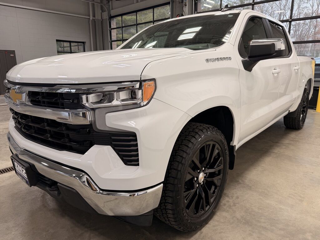 2025 Chevrolet Silverado 1500 4x4 Crew Cab LT Minocqua WI 2025 Chevrolet Silverado 1500 4x4 Crew Cab LT Minocqua WI