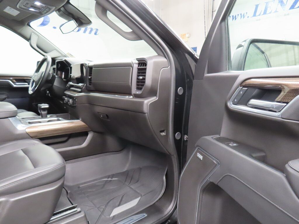 2025 Chevrolet Silverado 1500 4x4 Crew Cab RST Fond du Lac WI 2025 Chevrolet Silverado 1500 4x4 Crew Cab RST Fond du Lac WI