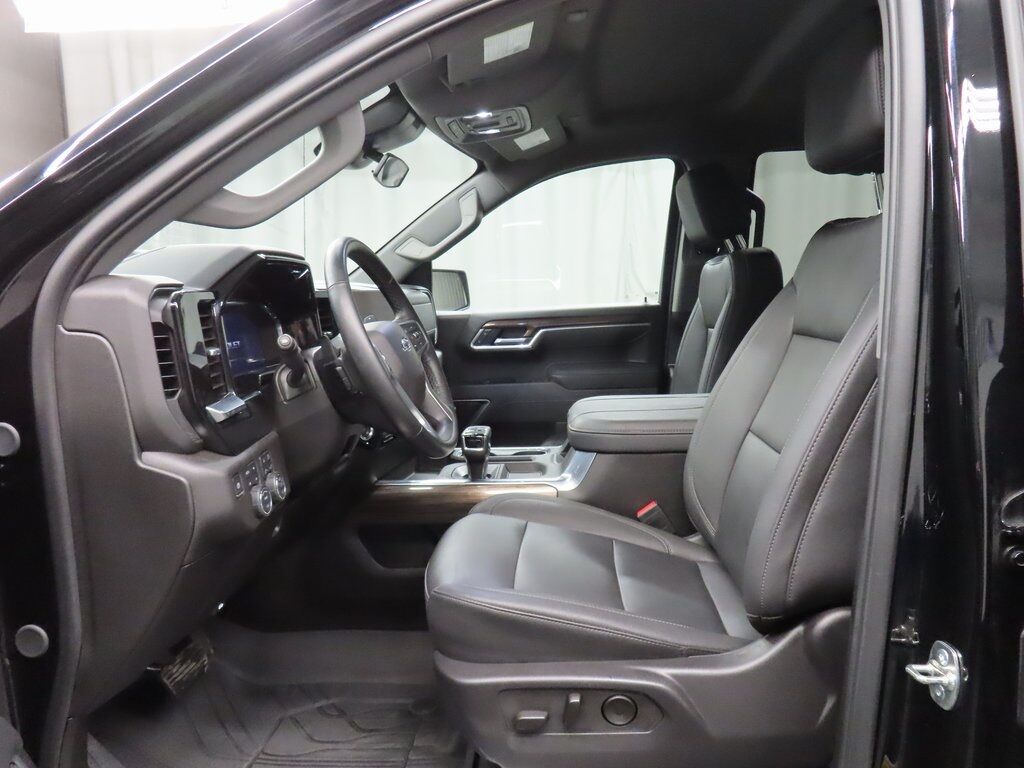 2025 Chevrolet Silverado 1500 4x4 Crew Cab RST Fond du Lac WI 2025 Chevrolet Silverado 1500 4x4 Crew Cab RST Fond du Lac WI