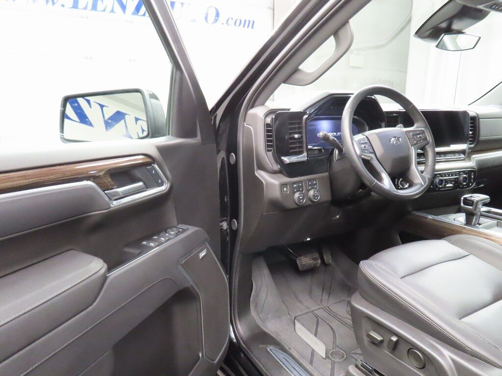 2025 Chevrolet Silverado 1500 4x4 Crew Cab RST Fond du Lac WI 2025 Chevrolet Silverado 1500 4x4 Crew Cab RST Fond du Lac WI