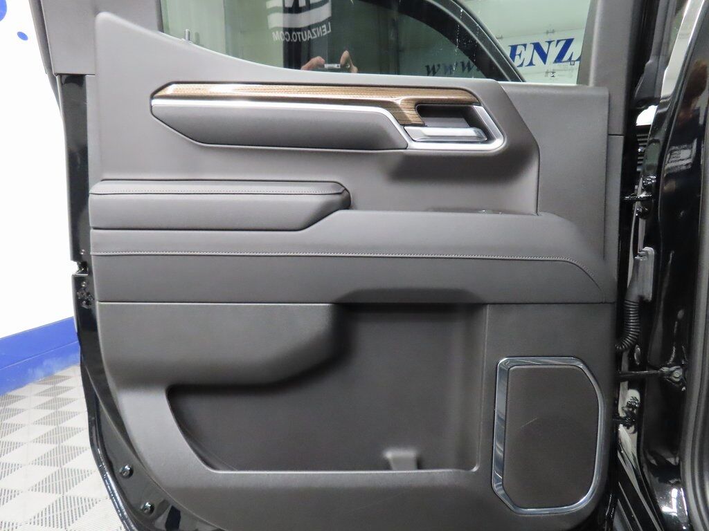 2025 Chevrolet Silverado 1500 4x4 Crew Cab RST Fond du Lac WI 2025 Chevrolet Silverado 1500 4x4 Crew Cab RST Fond du Lac WI