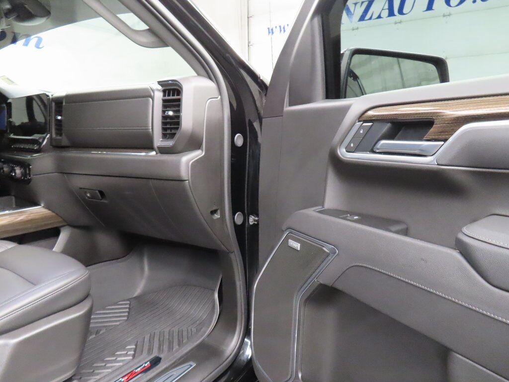 2025 Chevrolet Silverado 1500 4x4 Crew Cab RST Fond du Lac WI 2025 Chevrolet Silverado 1500 4x4 Crew Cab RST Fond du Lac WI