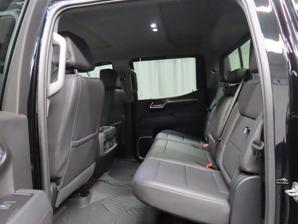 2025 Chevrolet Silverado 1500 4x4 Crew Cab RST Fond du Lac WI 2025 Chevrolet Silverado 1500 4x4 Crew Cab RST Fond du Lac WI