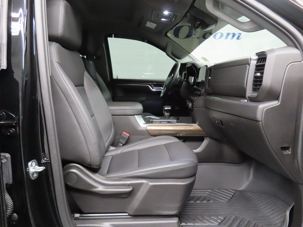 2025 Chevrolet Silverado 1500 4x4 Crew Cab RST Fond du Lac WI 2025 Chevrolet Silverado 1500 4x4 Crew Cab RST Fond du Lac WI